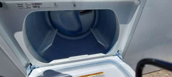 **SALE** Whirlpool Cabrio Top Load Washer/Electric Dryer Set - Image 5