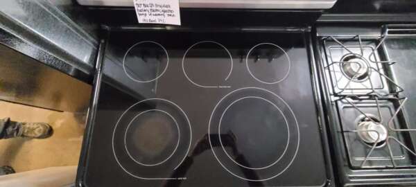 30" Blk/Stainless Steel Frigidaire Gallery Electric Glasstop Range w/Selfclean - Image 3