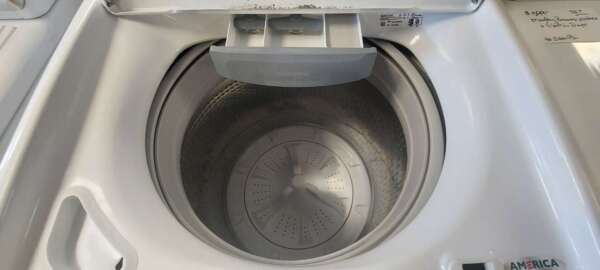 Maytag Bravos Top Load Washer  & Electric Dryer Set Commercial Technology - Image 3