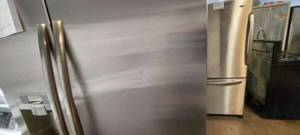 25 cu ft Stainless Steel Samsung Side-by-Side Refrigerator - Image 2