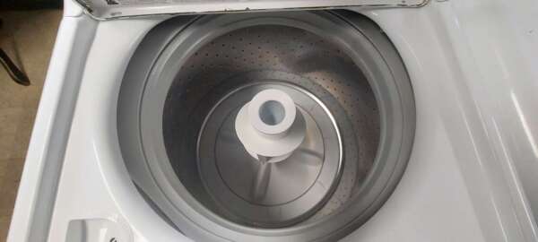 GE Top Load Washer and Gas Dryer Set - Image 3