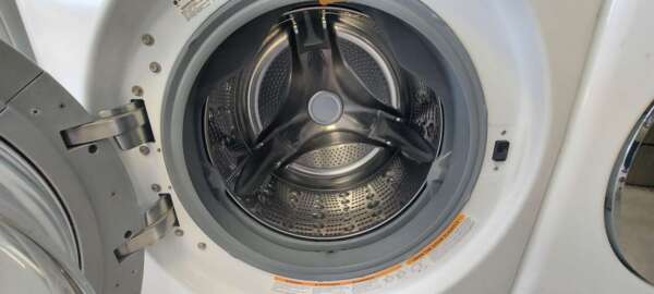 LG Front Load Steam Washer & Steam Gas Dryer Set - Image 3