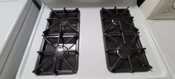 30" White Kenmore Gas Range w/Selfclean - Image 3