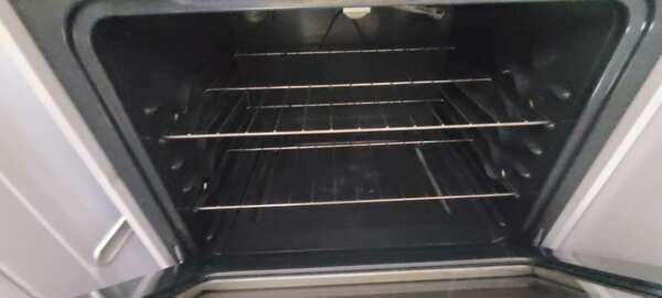 30" White Kenmore Gas Range w/Selfclean - Image 4