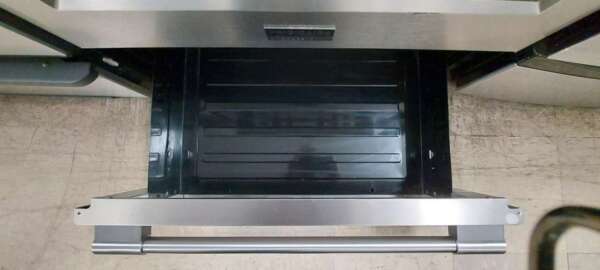 30" Stainless Steel Frigidaire Professional Slide-In Gas Range w/Selfclean and Convection - Image 5