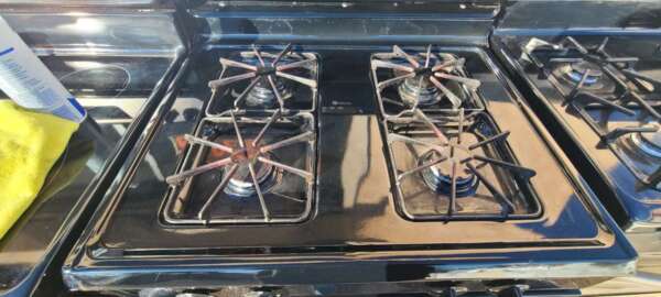 30" Black Maytag Gas Range - Image 2