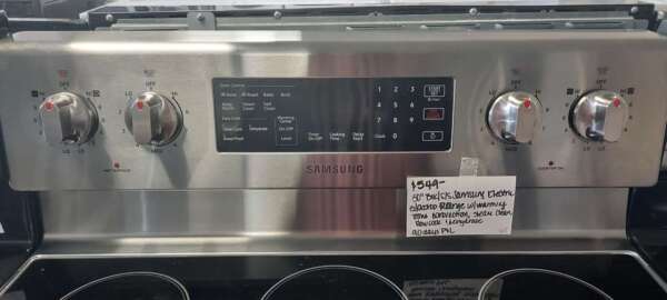 30" Blk/Stainless Steel Samsung Electric Glasstop Range w/Convection, Slow cook, Dehydrate, & more.. - Image 3