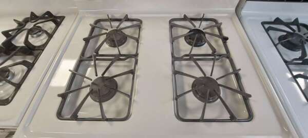 30" Bisque Magic Chef Gas Range - Image 4