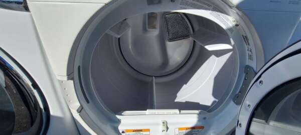 Whirlpool Duet Electric Dryer - Image 3