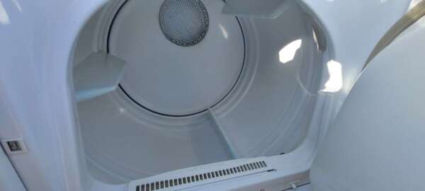 Maytag Performa Electric Dryer - Image 3