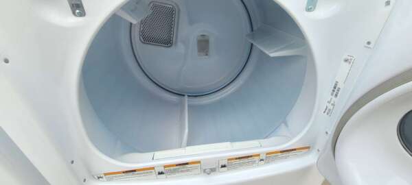 Whirlpool Cabrio Electric Dryer - Image 3