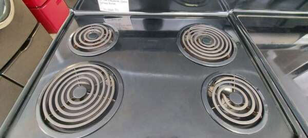 30" Black Frigidaire Electric Coil Top Range - Image 3