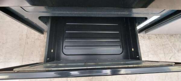 30" Black Frigidaire Electric Coil Top Range - Image 5