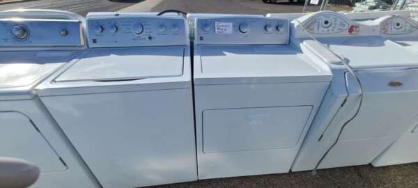 Kenmore 500 Series Top Load Washer & Gas Dryer Set