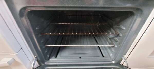 30" Blk/White Kenmore Gas Range - Image 4