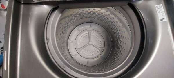 Gray Whirlpool Cabrio Top Load Washer w/ Steam - Image 3