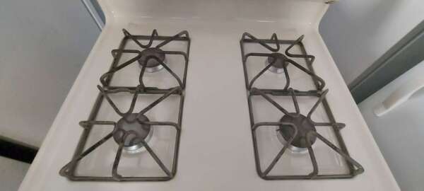 30" Bisque GE Gas Range- XL Capacity - Image 3