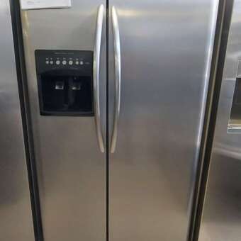 23 cu ft Stainless Steel Frigidaire Side-by-Side Refrigerator