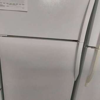 16 cu ft White Hotpoint Top Mount Freezer Refrigerator