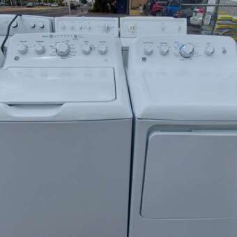 GE Top Load Washer and Gas Dryer Set