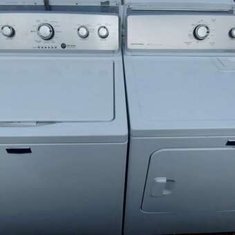 Maytag Top Load Washer (w/agitator) & Electric Centennial Dryer Set
