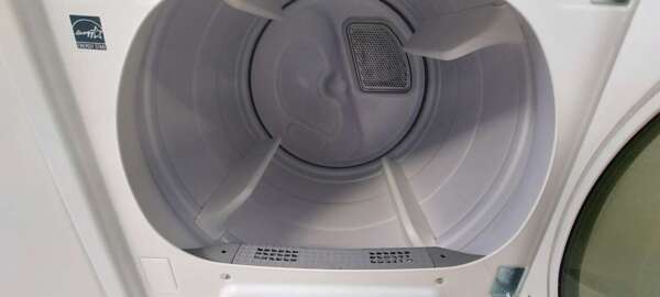 Maytag Top Load Washer (w/agitator) & Electric Bravos XL Dryer Set - Image 5