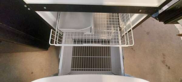 19 cu ft Black Kenmore Bottom Mount Freezer Refrigerator - Image 3