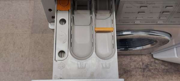 24" Stainless Steel Miele Front Load Washer/Electric Dryer Set - Image 3