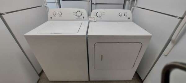 Kenmore 100 Series Top Load Washer/200 Series Electric Dryer Set