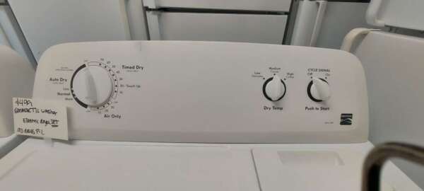 Kenmore 100 Series Top Load Washer/200 Series Electric Dryer Set - Image 4