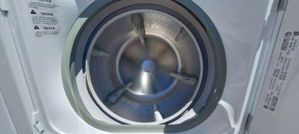 Roper (by Whirlpool) Top Load Washer/Electric Dryer Set - Image 3