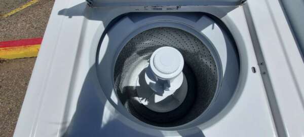 Whirlpool Top Load Washer - Commercial Quality - Image 3