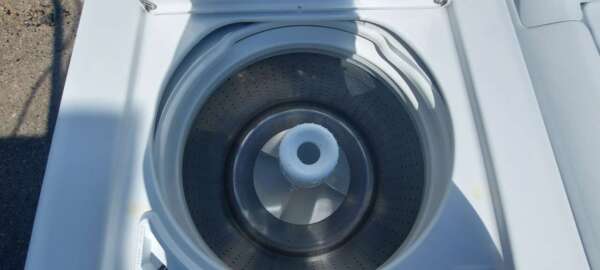 Speed Queen Commercial Top Load Heavy Duty Washer - Image 3