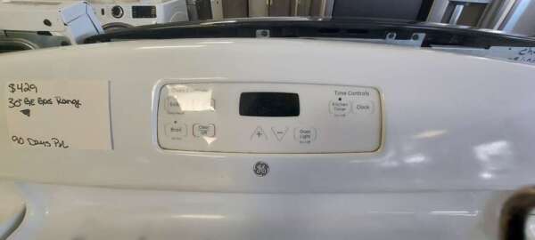 30" GE Gas Range - Image 2