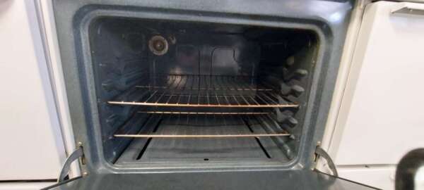 30" GE Gas Range - Image 4