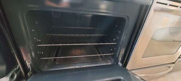 30" Black Frigidaire Gas Range - Image 4