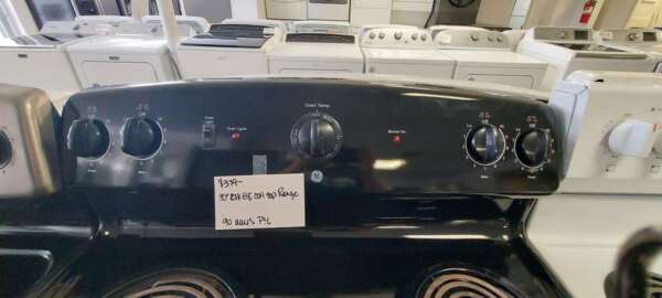 30" Black GE Electric Coil Top Range - Image 2