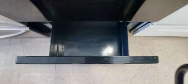 30" Black GE Electric Coil Top Range - Image 5
