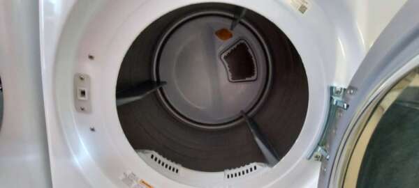 LG Front Load Washer/turbo & Electric Dryer Set w/Steam & Pedestals - Image 5
