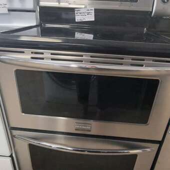 30" Blk/Stainless Steel Frigidaire Gallery Electric Glass Top Double Oven Range w/Convection and Selfclean