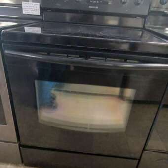 30" Black Samsung Electric Glass Top Range w/Selfclean