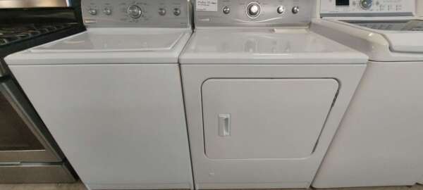 Maytag Top Load Washer w/ agitator & Gas Dryer Set