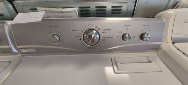 Maytag Top Load Washer w/ agitator & Gas Dryer Set - Image 6
