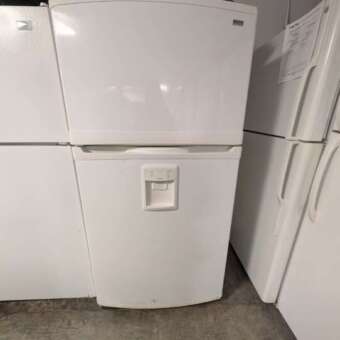 21 cu ft White Kenmore Top Mount Freezer Refrigerator w/Ice and Water