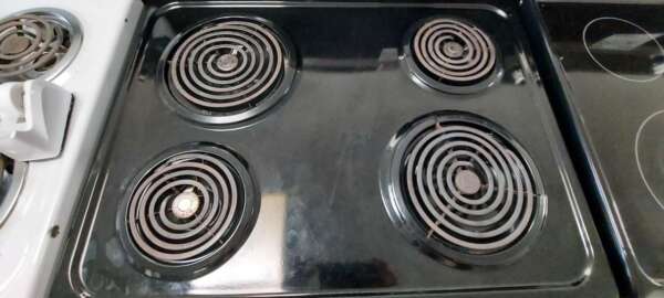 30" Stainless Steel GE Electric Coil Top Range w/Selfclean - Image 3