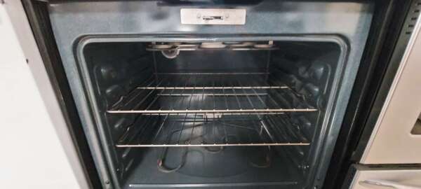 30" Stainless Steel GE Electric Coil Top Range w/Selfclean - Image 4
