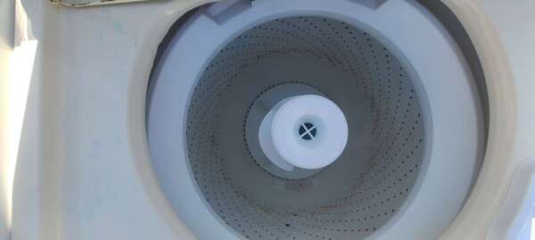 Whirlpool Top Load Washer - Commercial Quality - Image 3