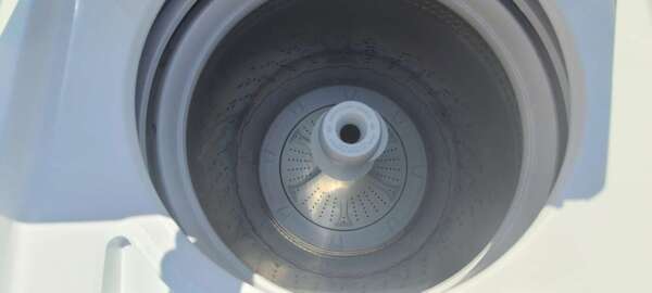Whirlpool Top Load Washer w/ agitator - Image 3