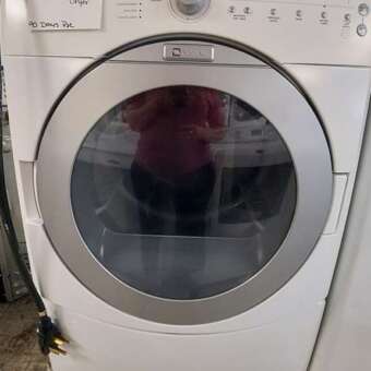 Maytag Electric Dryer w/Pedestal