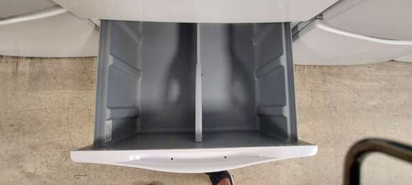 LG Electric Dryer w/Pedestal - Image 4